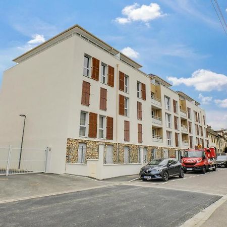 Appartement F2 De Haut Standing En Hypercentre Avec Jardin Prive A 270 M De La Gare De Mantes ! エクステリア 写真