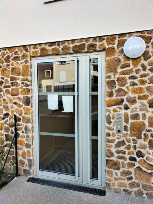 Appartement F2 De Haut Standing En Hypercentre Avec Jardin Prive A 270 M De La Gare De Mantes ! エクステリア 写真