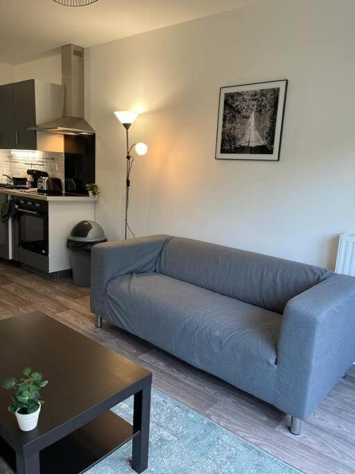 Appartement F2 De Haut Standing En Hypercentre Avec Jardin Prive A 270 M De La Gare De Mantes ! エクステリア 写真