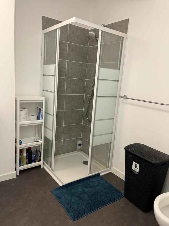 Appartement F2 De Haut Standing En Hypercentre Avec Jardin Prive A 270 M De La Gare De Mantes ! エクステリア 写真