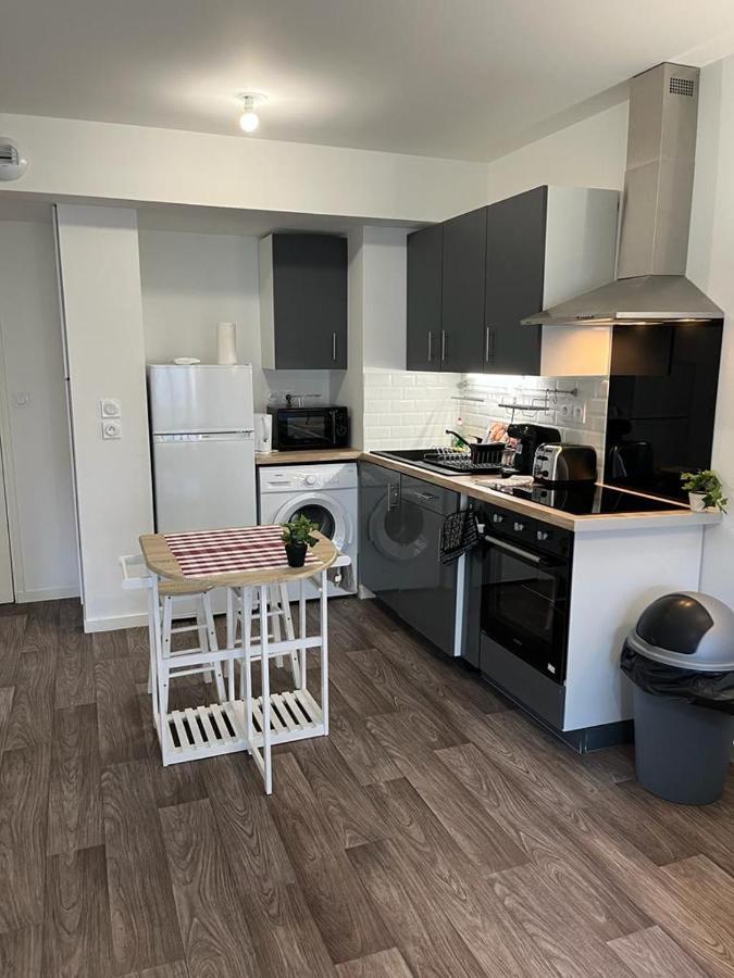 Appartement F2 De Haut Standing En Hypercentre Avec Jardin Prive A 270 M De La Gare De Mantes ! エクステリア 写真